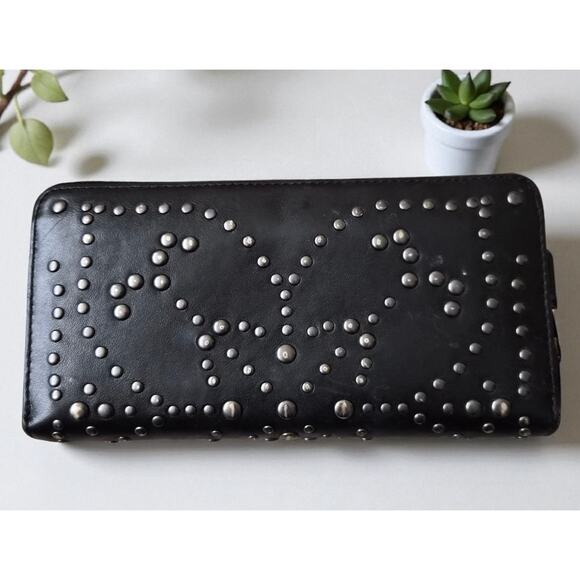 COACH STREET TAXI ZIP AROUND CREDIT CARD HOLDER WALLET BLACK STUDDED LEATHER - Picture 2 of 4